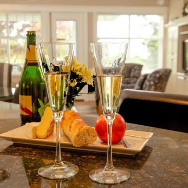 Crown Mansion Boutique Hotel & Villas, hôtel à Qualicum Beach