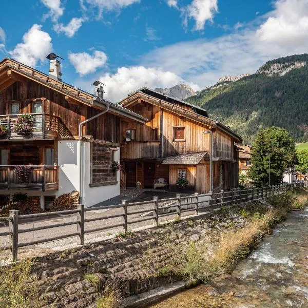 Appartamento Tobià, ξενοδοχείο σε Pozza di Fassa