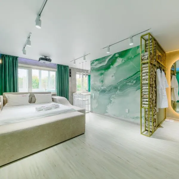 Квартира-студия c домашним кинотеатром Ocean, hotel a Petropàvlovsk