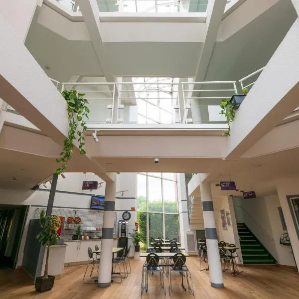 Hôtel Cerise Auxerre, hotel in Monéteau