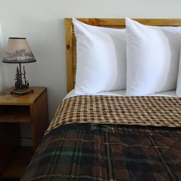 Eagle's Nest Motel, hôtel à Priest River