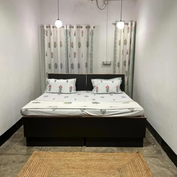 Wanderlust Hostel & Home Stay, hotel in Varanasi