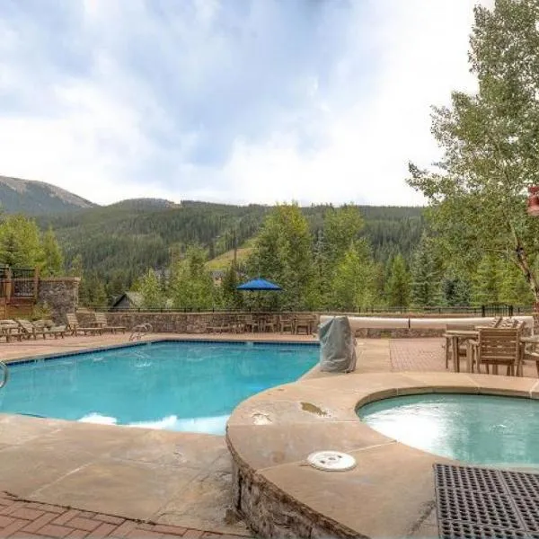 Jackpine Lodge by Summit County Mountain Retreats, hotel in Keystone