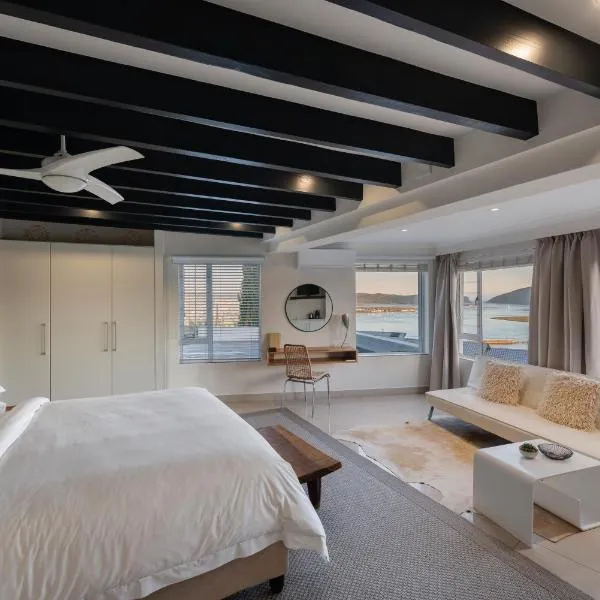 Villa Afrikana Guest Suites by Knysna Paradise Collection, hotel v destinaci Knysna