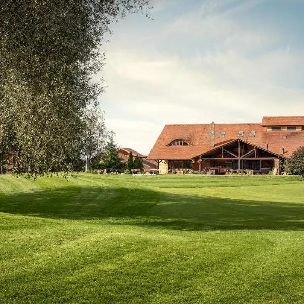 Golf & Spa Kunětická Hora, hotell i Dritec