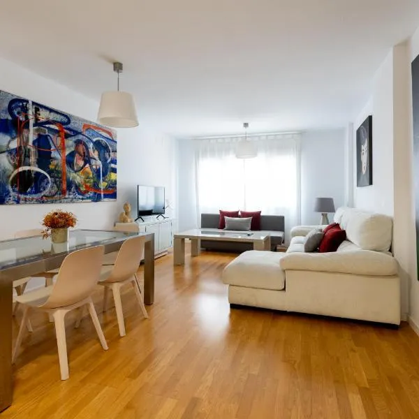 PISO NUEVO EN TRIANA，位于塞维利亚的酒店