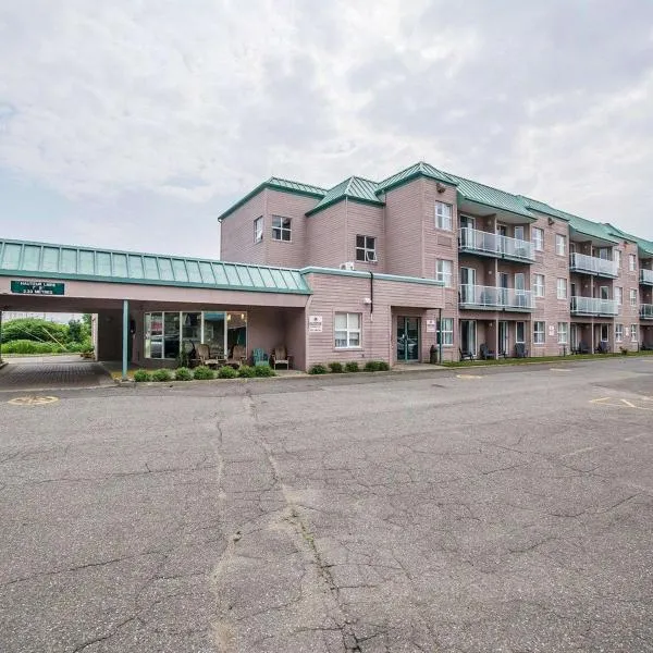 Quality Suites, hotel in Sainte-Anne-de-Beaupré
