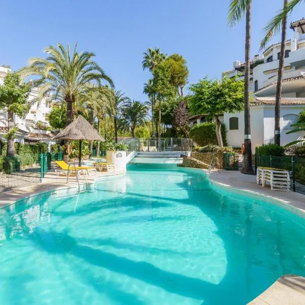 Golden Beach Elveria, hotel en Marbella