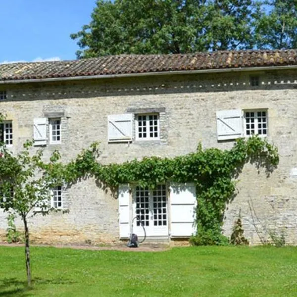 La Roche Cantin, Hotel in Cherveux