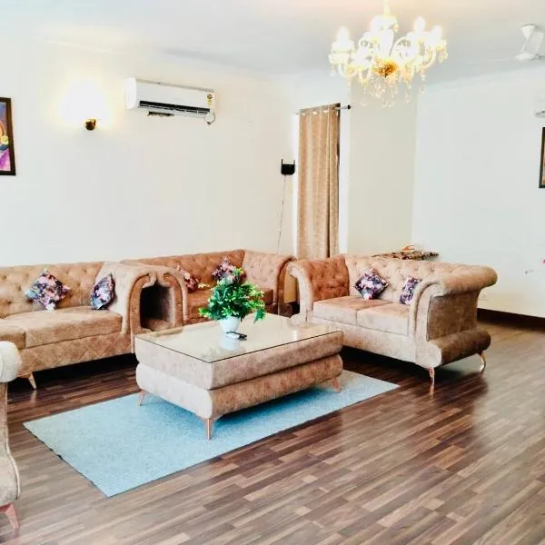 Fortune Home Service Apartment 2Bhk,E28 Saket 2A, hotel in New Delhi