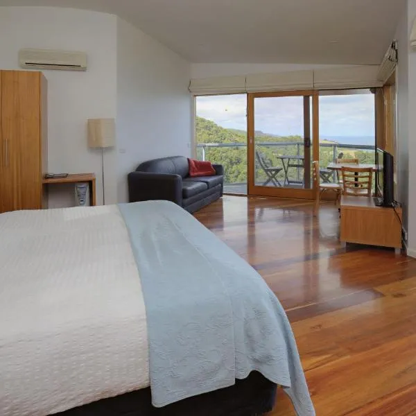 クリスズ ビーコン ポイント レストラン ＆ ヴィラ（Chris's Beacon Point Restaurant & Villas）、アポロ・ベイのホテル