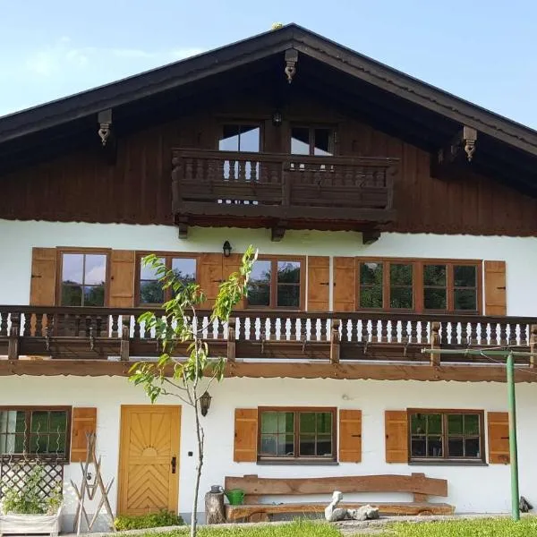 Maria Schnitzenbaumer、フィッシュバッハウのホテル