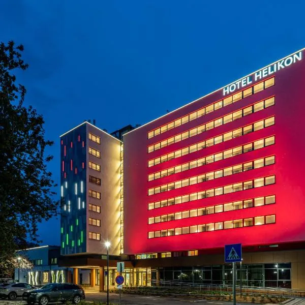 Hotel Helikon, Keszthely, хотел в Кестели