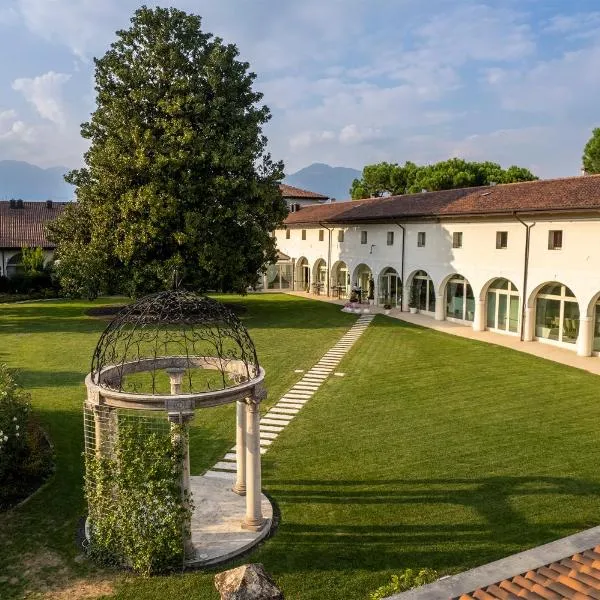 Hotel Villa I Pini，位于马洛的酒店