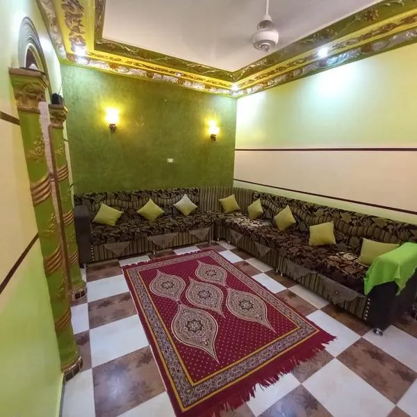 Sabrina home, hotel in Aswan