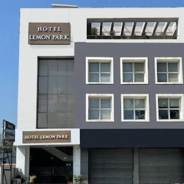 Viesnīca Hotel Lemon Park pilsētā Haldvāni