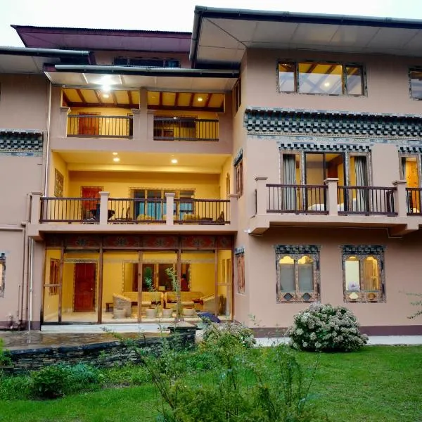 Taktsang Village Resort, hotel in Paro