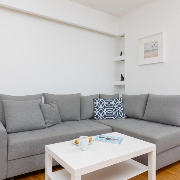 Spacious Apartment Pałac Jana III Wilanów by Noclegi Renters, Varšava