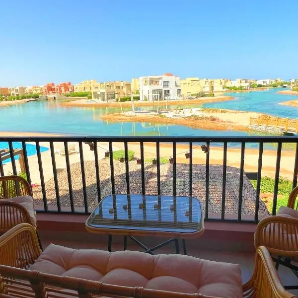 Boho Chic - Scenic Lagoon View at Tawila, Gouna, hotel in Hurghada