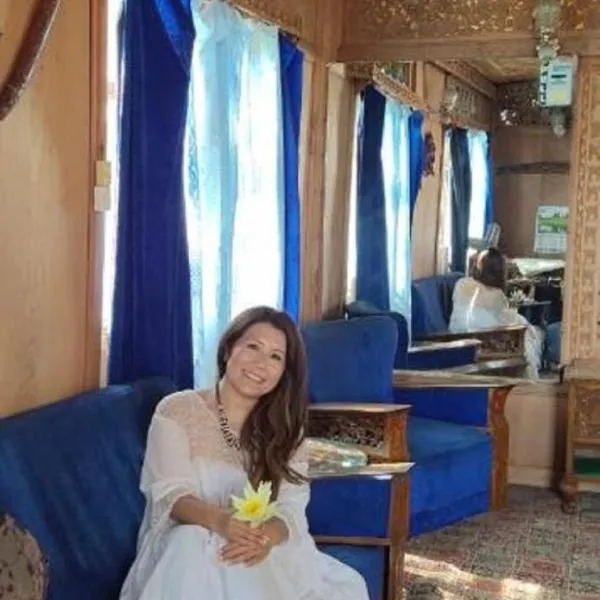 Kashmir View group of Houseboat, ξενοδοχείο στο Σριναγκάρ