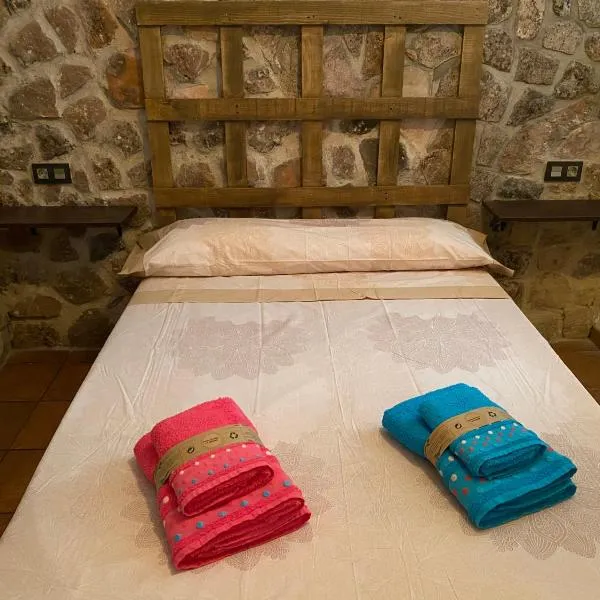 Casas Rurales La Piedra Ossa De Montiel, hotel in Ossa de Montiel