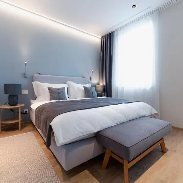 Vila De Casa Hotel، فندق في Ribnica