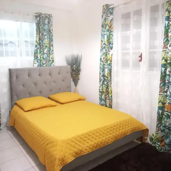 Charmant logement avec spa/petit-déjeuner inclus.,黑角的飯店