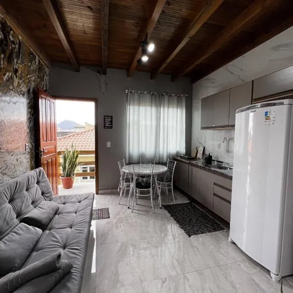 Moradas Desterro, próximo ao aeroporto 24,位于弗洛里亚诺波利斯的酒店