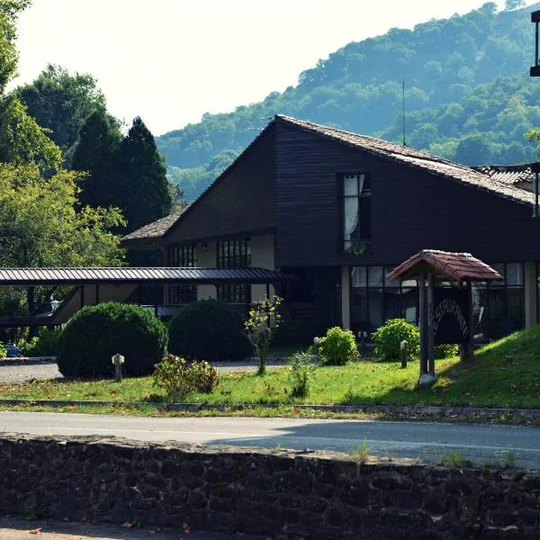 Hotel Baztan, ξενοδοχείο σε Garzáin