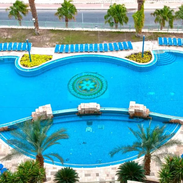 Leonardo Plaza Hotel Dead Sea, hotell Ein Bokekis