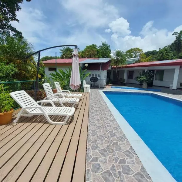 Hôtel Pez Gallo, hotel in Golfito