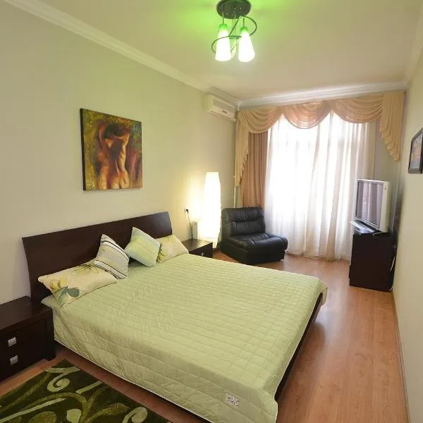 Apartments in the city center on Sobornaya Street, hotel in Mykolaiv