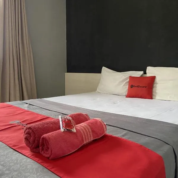 RedDoorz near RSUD Margono Purwokerto 3, хотел в Пурвокерто