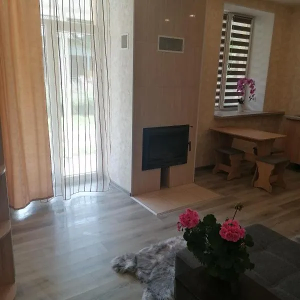Apartamenti pie Lienes, hotel in Gardene