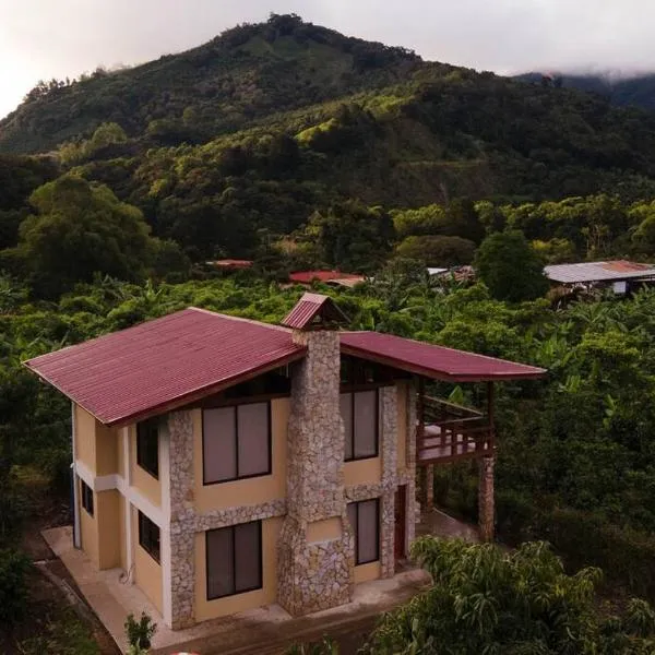 Juliet's Coffee House, Hotel in Higueronal