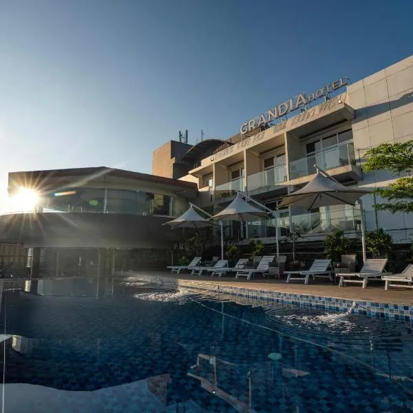 Grandia Hotel, hotel in Bandung