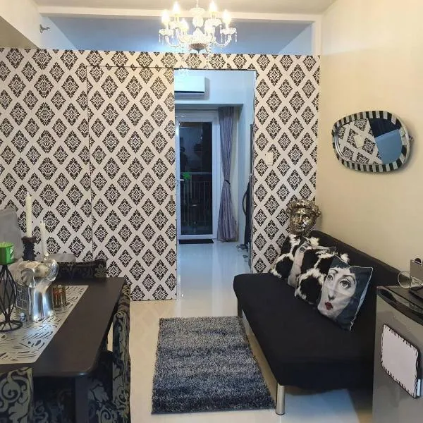 Panoramic View of Taal 1727 SMDC with wifi and free Indoor parking, hotel in Tagaytay