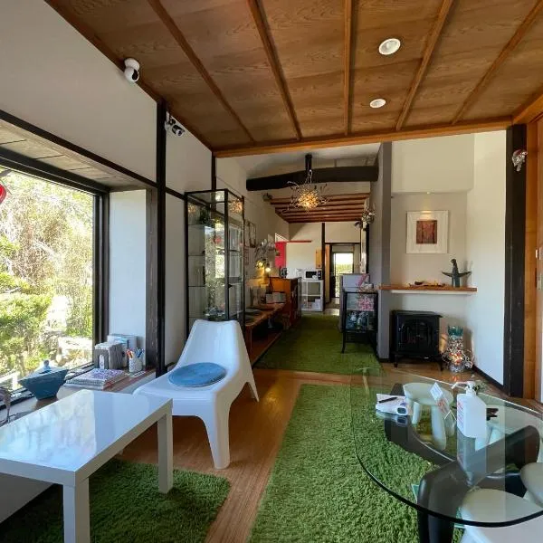 Bamboo Village Guest House, hotel in Naoshima