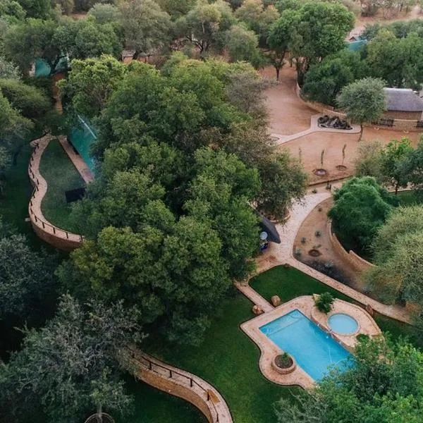 Kwadiwa Ranch, hotel in Baines Drift