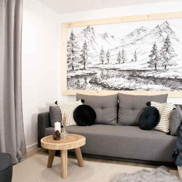 Apartamenty Grapa Resort Darmowy SkiBuS 2xSauny 2xSale zabaw Balia Kulkolandia, hotel in Białka Tatrzanska