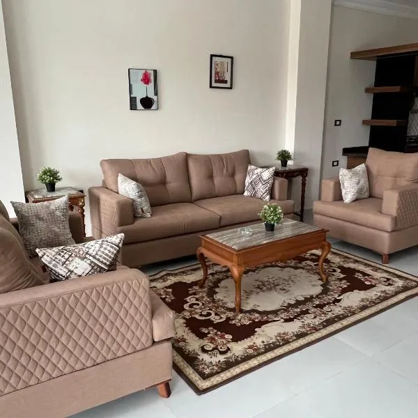 Modern apartment, hotel in Madinat Al Ashir min Ramadan