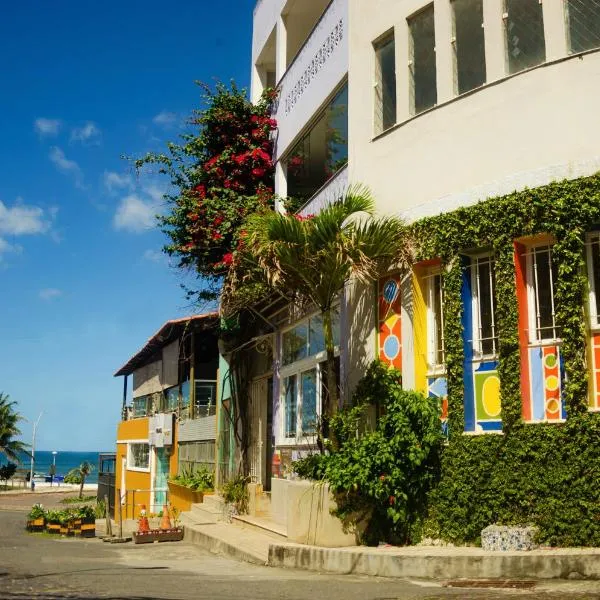 Pousada e Hostel Chez Marianne，位于萨尔瓦多的酒店