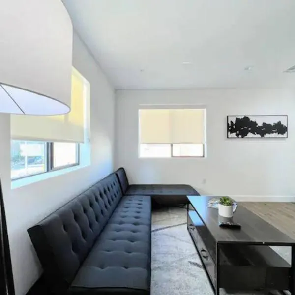 4BR Townhouse in KoreaTown, hotel in Los Angeles
