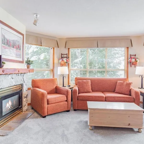 The best ski in ski out two bedroom condo at Aspens, hotel v destinaci Whistler
