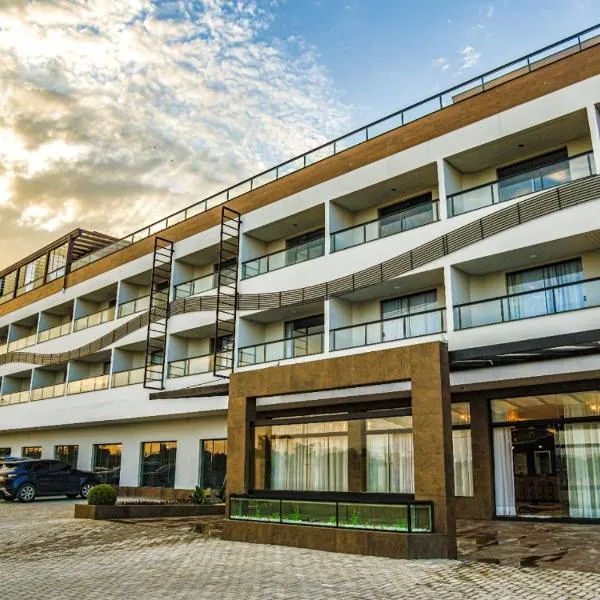 Hotel Titanic Penedo, hotel v destinaci Penedo