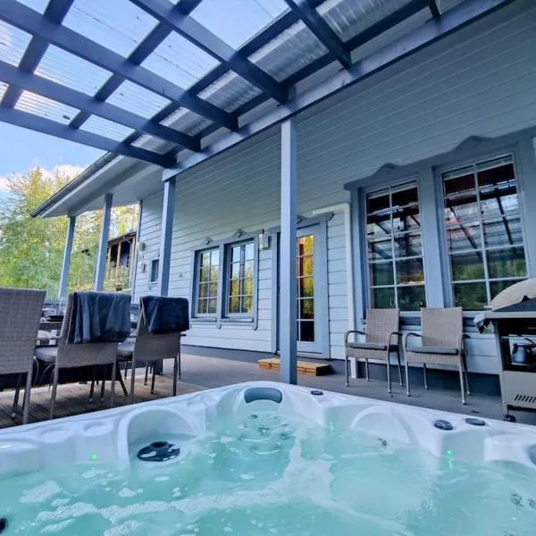 Himos Virpi 8 hlö mökki porealtaalla, ei lisäkuluja!, hôtel à Jämsä