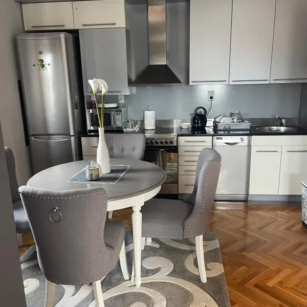 LEA-Lux Apartment, hotel Čačakban