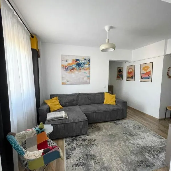 Cozy Apartment - near Palas Mall and Airport, hotel in Iaşi