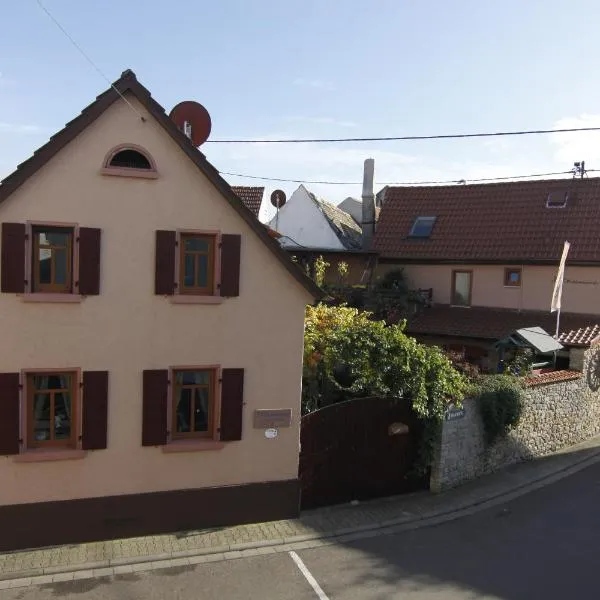 Pension Zur Schlummerstube, hôtel à Guntersblum