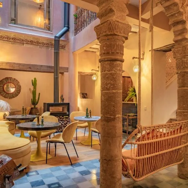 Mama Lova Hôtel, Riad, Restaurant & Spa, hotel in Essaouira